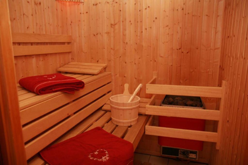 La Tania La Saboia Sleep 8 Private Sauna Lounge Dining 2 Bathrooms Kitchen 2 Balconies Ski In Out المظهر الخارجي الصورة